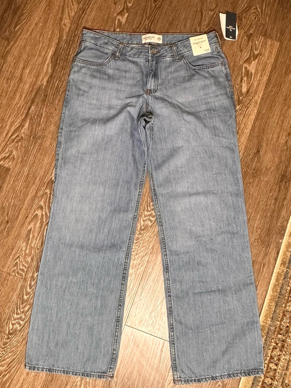 abercrombie  Light Blue Straight Jeans / BNWT (kids size but fits size 26 / 27)